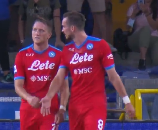  那不勒斯主场完胜罗马扩大领跑优势