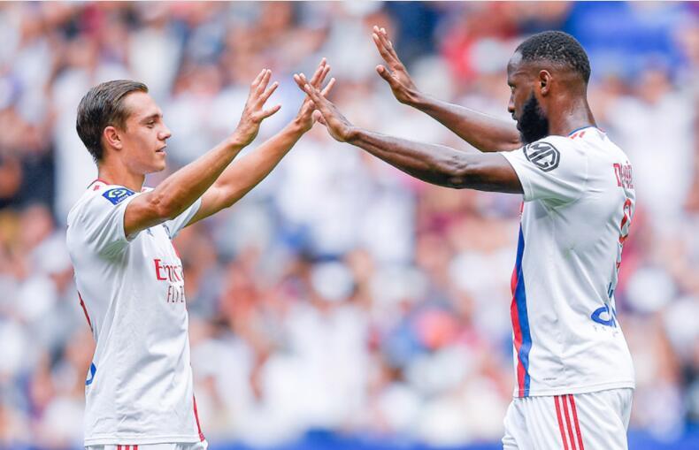  克莱蒙升班马斗志昂扬，法甲处子赛季表现亮眼